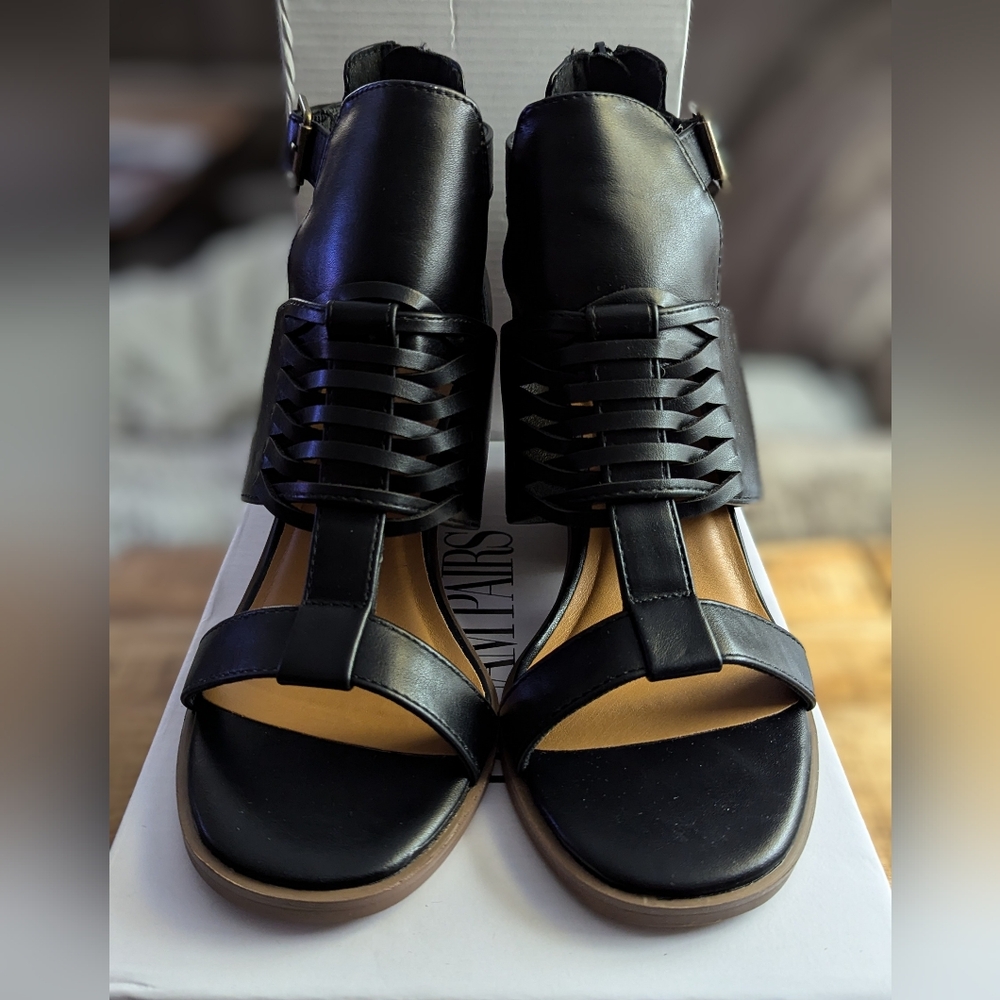 Maurice's zipper sandals